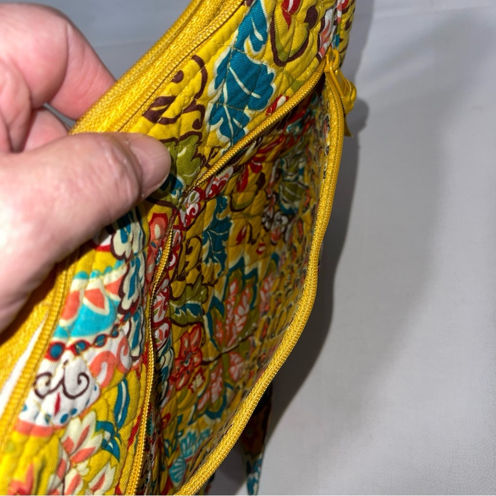 Vera Bradley Small Quilted Colorful Tote Bag With Pretty Floral Pattern - Picture 7 of 11